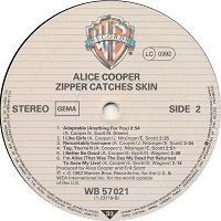 ALICE COOPER - ZIPPER CATCHES SKIN